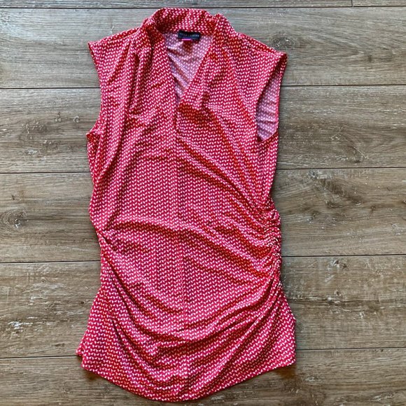 Vince Camuto Tops - Fitted Vince Camuto Printed V Neck Top S
